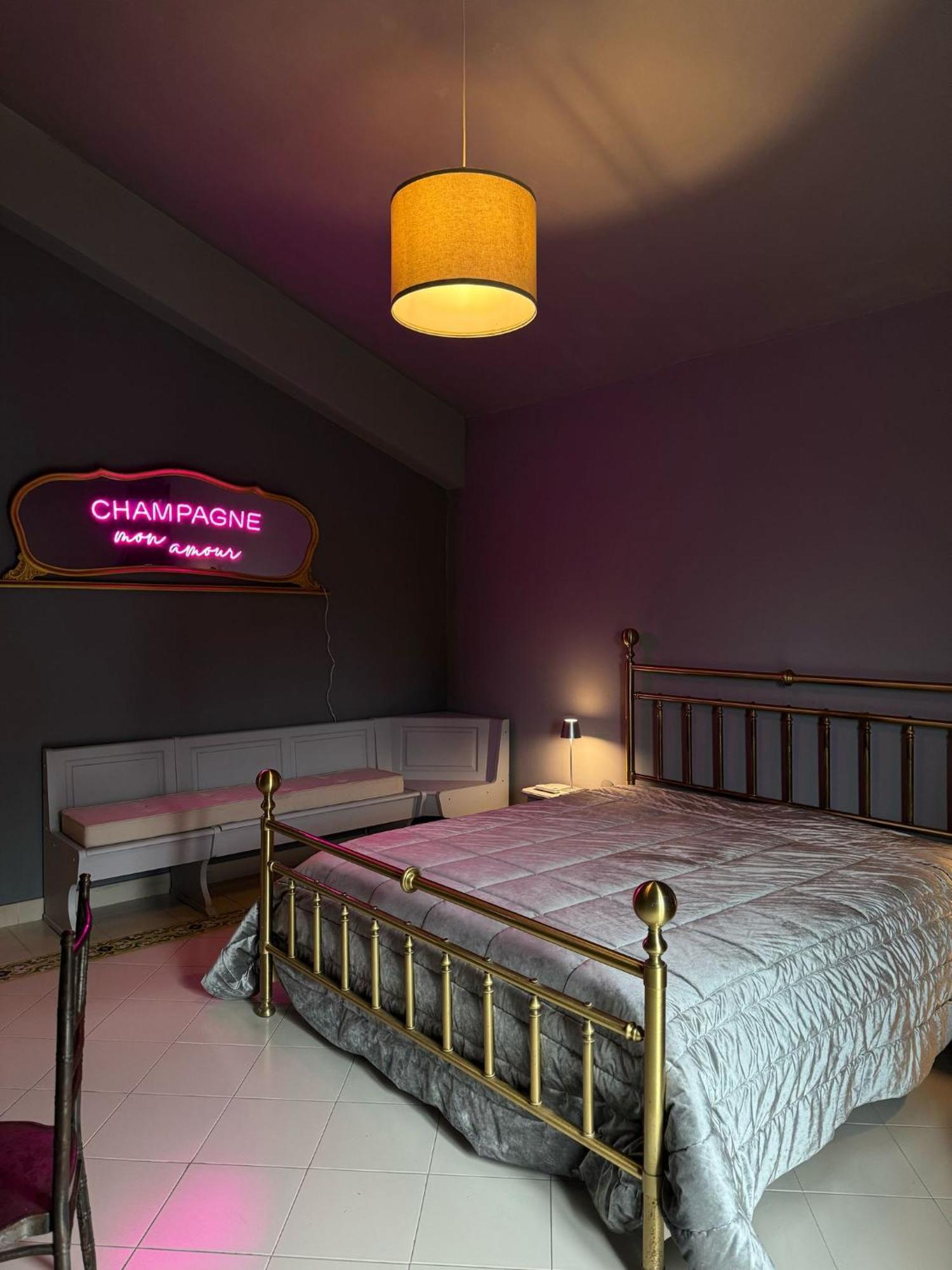B&B Assteas Montesarchio Екстер'єр фото
